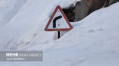 بارش شدید برف در سمنان؛ ۲ جاده حیاتی همچنان مسدود و تردد خطرناک!