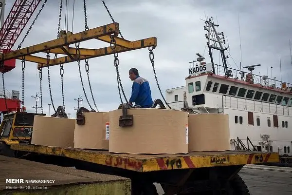 سقوط بی‌رحمانه بازار کاغذ؛ گرانی روزانه و کمبود بی‌سابقه در تهران!