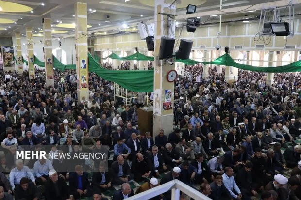 نمازجمعه خرم‌آباد با ویژه‌برنامه‌های شگفت‌انگیز ولادت حضرت زهرا(س) برگزار شد