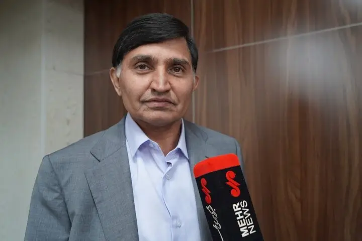 میرزاده: خدمات بهداشتی در شرق هرمزگان وسط سیل با قدرت ادامه دارد!