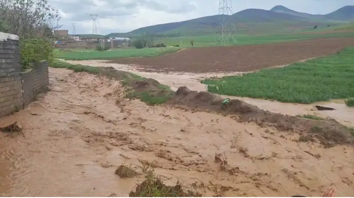 سیلاب ناگهانی در روستای گچین بندرعباس؛ روایتی از لحظات اضطراری امروز