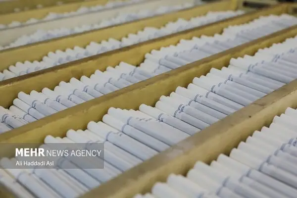 کشف محموله دخانیات قاچاق از یک بارانداز در شهرستان بندرلنگه