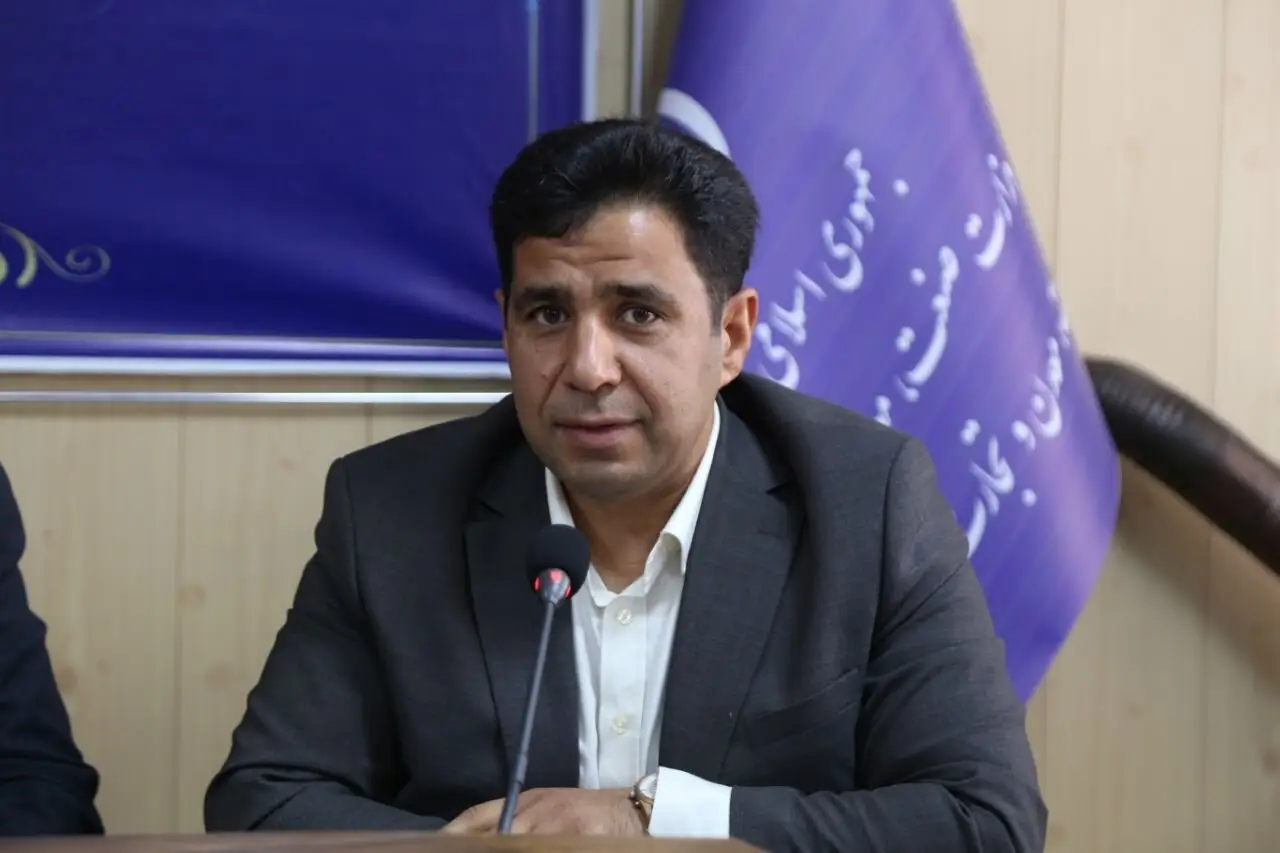 اسب افسارگسیخته گرانی در بازار یلدای خراسان شمالی تاخت