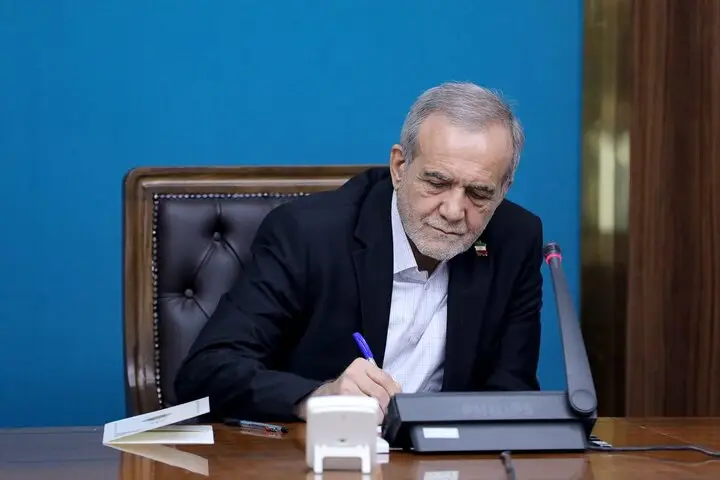 پزشکیان با پیامی پر احساس درگذشت اشرف بروجردی را تسلیت گفت