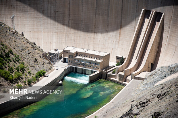 بازگشت حیاتی ۴۰ میلیون متر مکعب آب به زاینده‌رود؛ وعده‌ای که نجات‌بخش محیط‌زیست اصفهان است