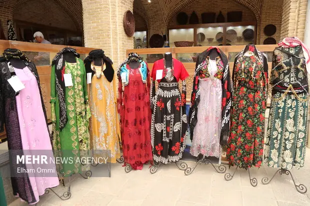 بانوان مازندران با هنر دستبافت، مد ایرانی را متحول کردند!