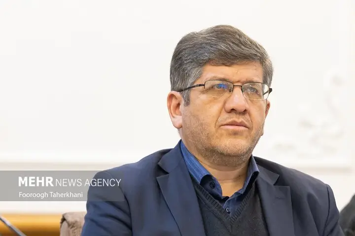 چگونه توسعه قطارهای حومه‌ای، ترافیک و تصادفات را به شدت کاهش می‌دهد؟