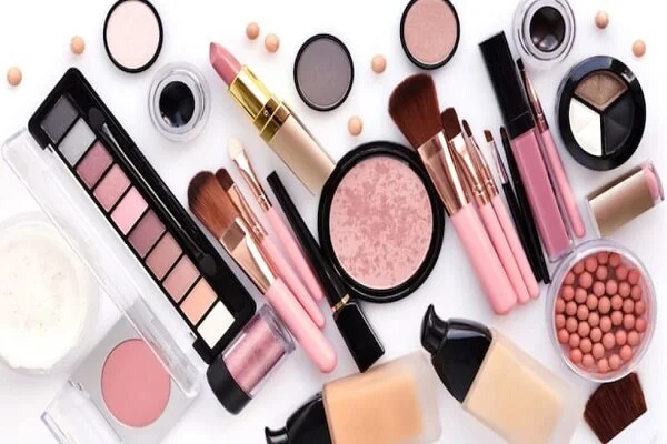 اسامی کرم‌های غیرمجاز مراقبت از پوست که سلامت شما را تهدید می‌کنند منتشر شد!