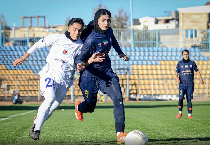 لغزش خانگی گل‌گهر؛ فاصله صدر با خاتون بم بیشتر شد!