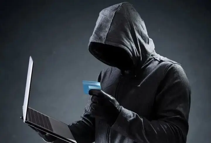 دستگیری کلاهبردار رسیدساز جعلی که بازار نوشهر را به هم ریخت!