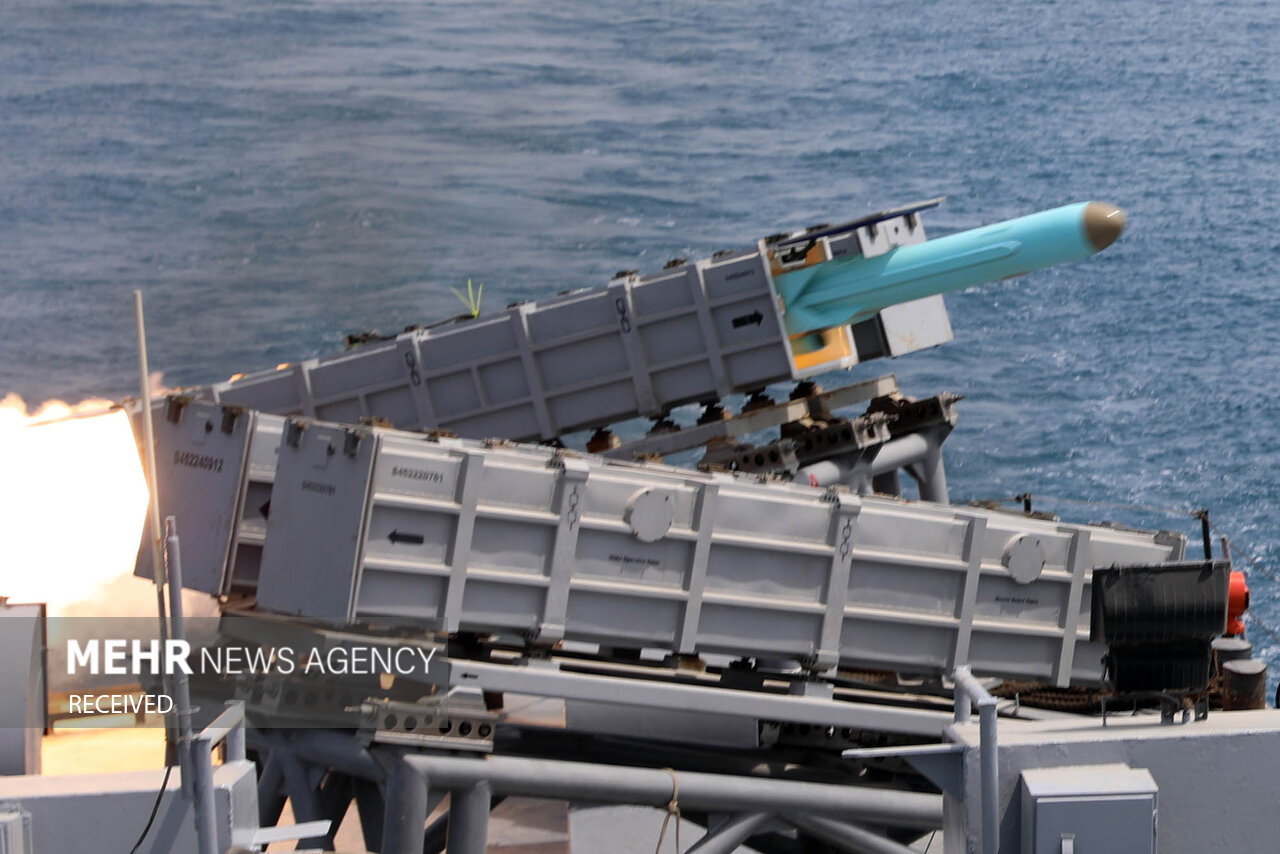 پیام قاطع رزمایش«اقتدار»نیروی دریایی سپاه از «نواب» تا موشک‌های دوربرد