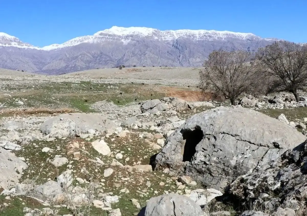 کشف کتیبه اسرارآمیز نبرد پهلوان و مار در دل کوه‌های خوزستان؛ رمزگشایی از افسانه‌ای باستانی که دنیا را شگفت‌زده کرد