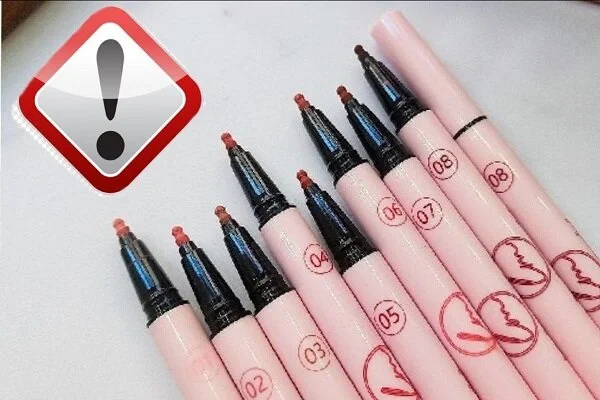 خطرات پنهان رژلب‌های تقلبی؛ بلعیدن سم‌های کشنده از لب‌هایتان!