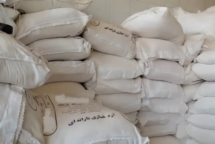 کشف عجیب بیش از ۱۱ تن آرد یارانه‌ای خارج از شبکه در آذرشهر!