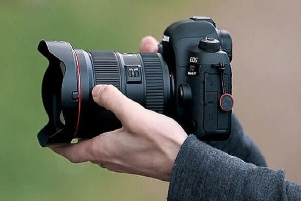 کارگاه ویژه عکاسی پرتره در ورامین؛ رازهای خوانش چهره برای عکاسان حرفه‌ای فاش شد