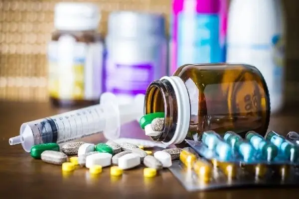 بلاتکلیفی ۹ ماهه ۸۰ هزار میلیارد تومان برای دارو؛ بحران در تامین سلامت مردم!