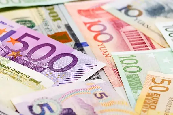 شوک هم‌زمان به بازار ارز؛ دلار اسکناس و حواله زیر فشار افزایش قیمت‌ها!