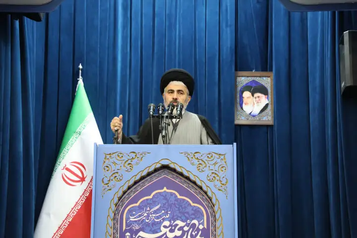 امام جمعه ارومیه: تنها با مدیران متخصص می‌توان بحران‌های اقتصادی را ریشه‌کن کرد!