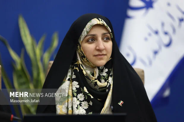 بهروزآذر: دولت موظف است موانع شکوفایی زنان را شناسایی و رفع کند