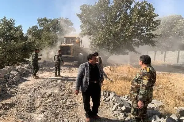آزادسازی ۶۰ هزار متر مربع اراضی ملی گچساران؛ تخریب ویلاهای غیرمجاز به اوج رسید!