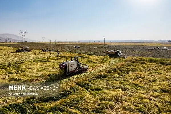 اهدای زمین ۲۴۰۰ متری خیر فاروجی؛ گامی بزرگ در بهبود تجهیزات بیمارستانی منطقه