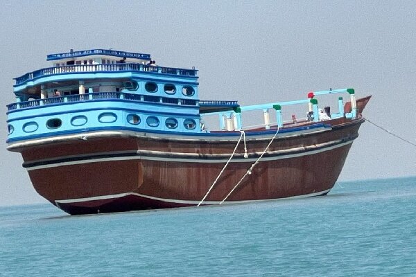 توقیف ۳ شناور حامل هزاران کالای قاچاق در میناب؛ جزئیات شگفت‌انگیز کشفیات مرزبانان