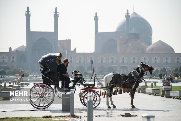 هوای ۶ شهر اصفهان در وضعیت قرمز؛ شاخص آلایندگی دانشگاه صنعتی به رنگ بنفش رسید!