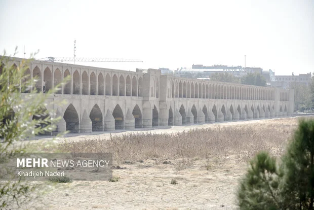 شیشه فروش: حقابه قانونی مردم اصفهان باید تامین شود