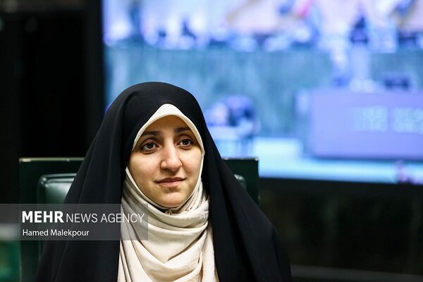 بهروزآذر اعلام کرد؛ زنان ۲۴٪ اختراعات کشور را به نام خود ثبت کردند!