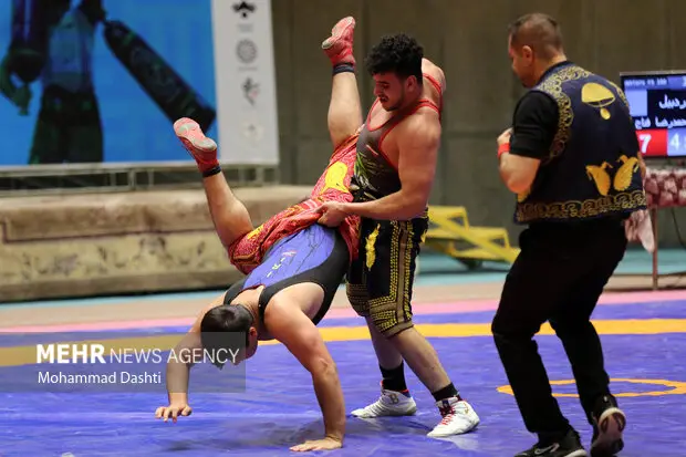 رقابت نفس‌گیر در مسابقات انتخابی کشتی پهلوانی خراسان شمالی؛ قهرمانان فردا اینجا ساخته می‌شوند!