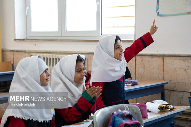 بازگشت مدارس خوزستان به آموزش حضوری پس از سه روز تعطیلی کرونایی!