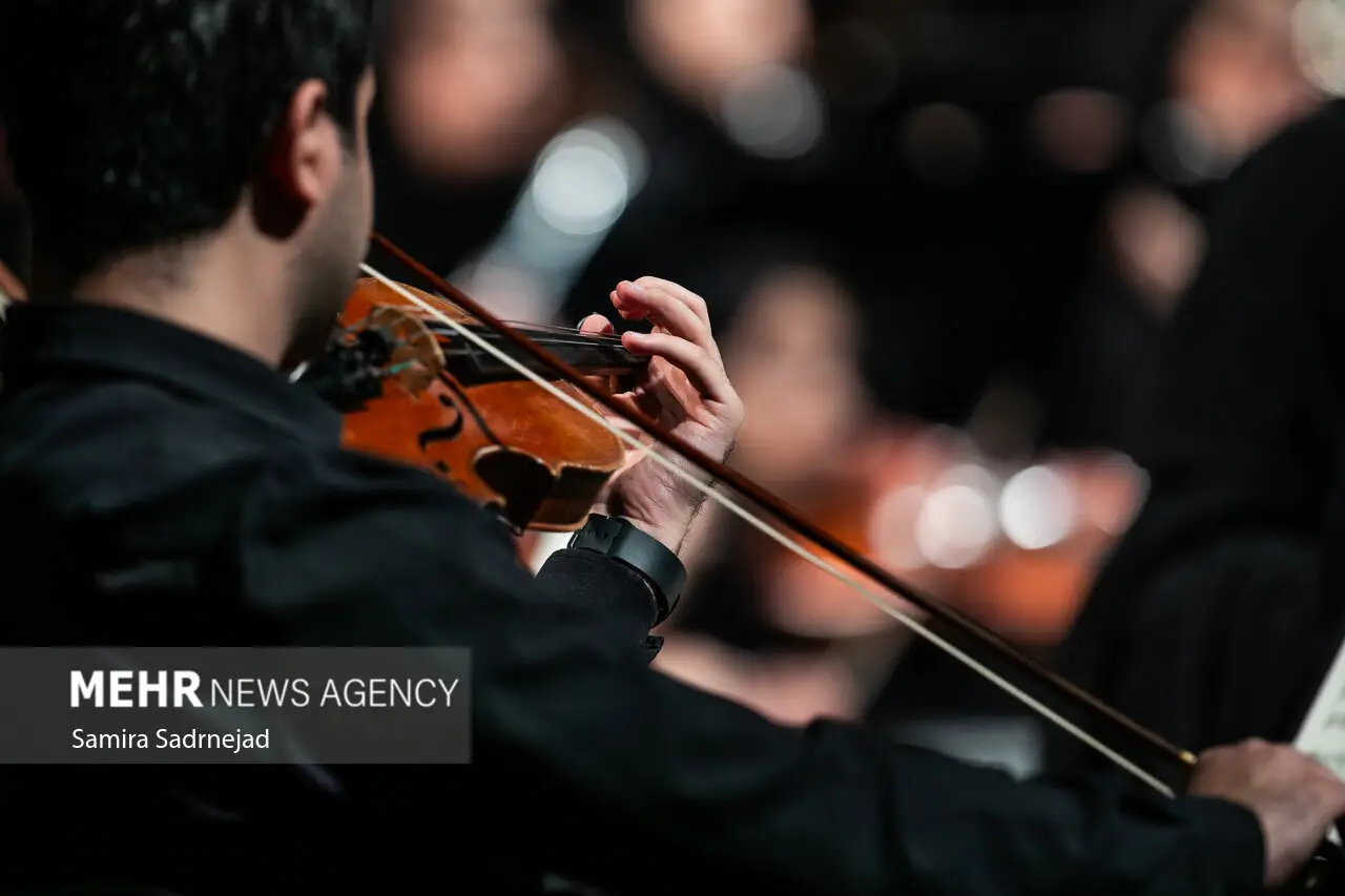 از شکستن بغض شاعر در «برمودا» تا توصیه انگیزشی خواننده‌ای که مدیر شد