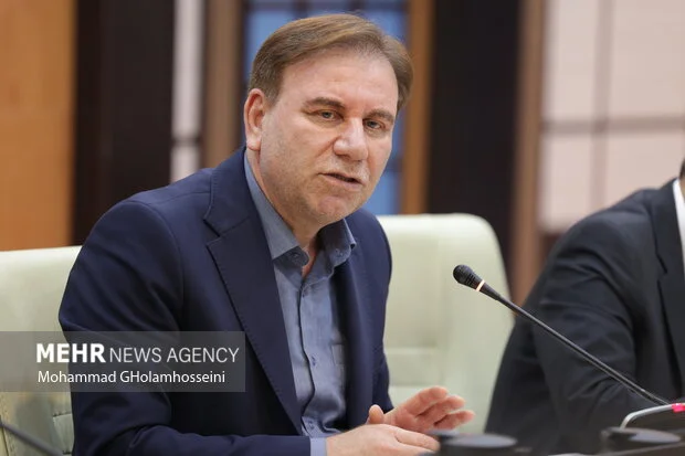 استاندار بوشهر: فناوری‌های نوین، سلاح جدید مقابله با قاچاق کالا در استان