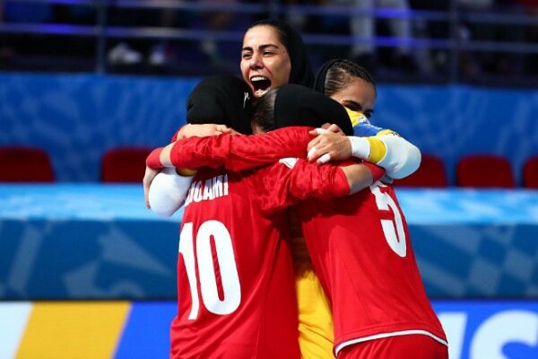 عاطفه رضایی فاش کرد: چرا توسلی می‌تواند تا ۵۰ سالگی در تیم ملی فوتسال بدرخشد؟