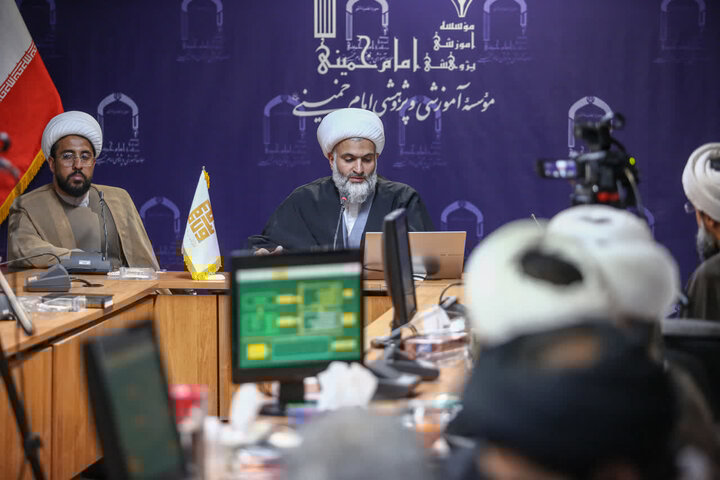 بنیانهای معرفتی رهبر معظم انقلاب مسیر سیاستگذاری را ترسیم میکند