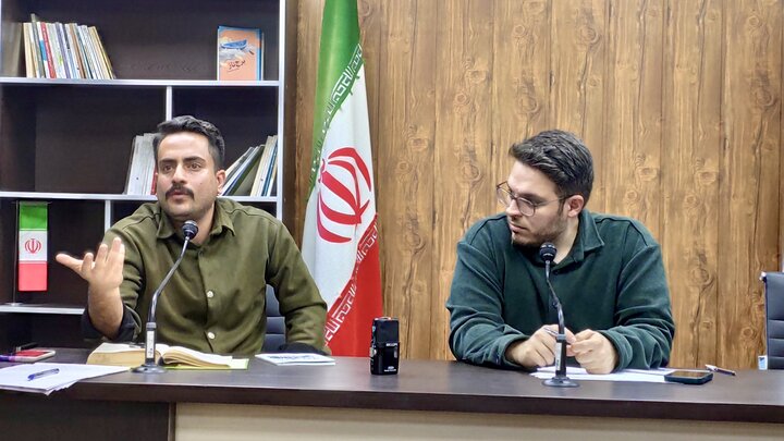 زنان شاعر از کلیشه‌های فرزندآوری و آشپزخانه فراتر رفتند؛ شعری که زبان تازه‌ای را فریاد می‌زند