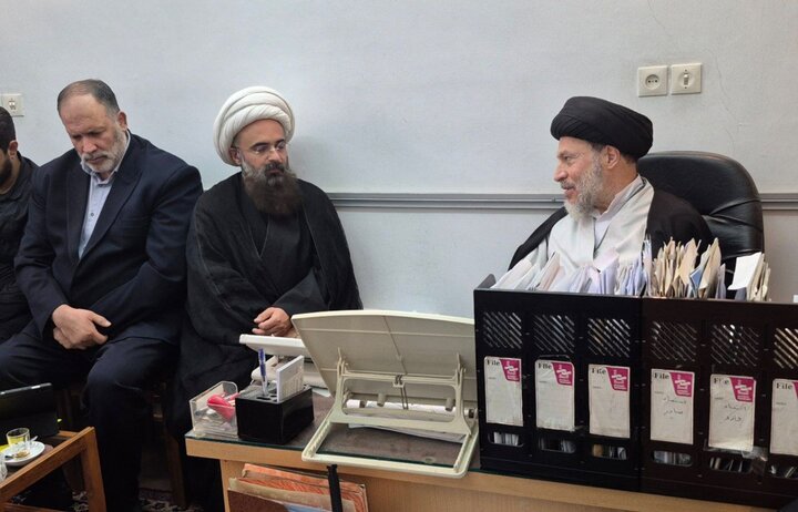 آیت‌الله حکیم: هیئت‌ها باید در همه عرصه‌ها نقش‌آفرینی کنند!