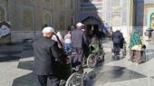 سفر معجزه‌آسا ۴۰ زائر معلول ارسنجان به بارگاه مطهر رضوی؛ رؤیایی که تحقق یافت