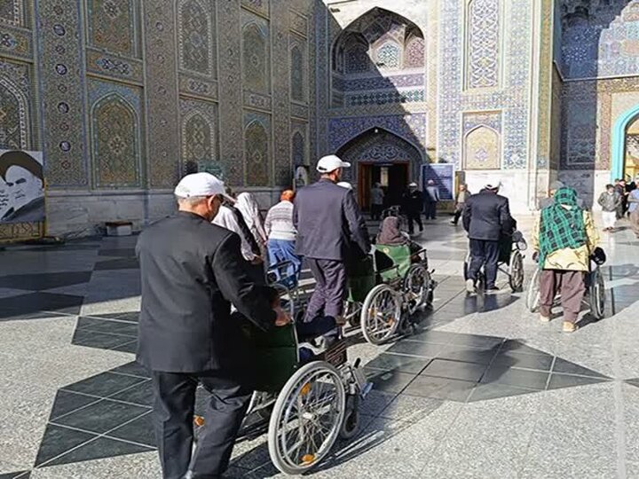 سفر معجزه‌آسا ۴۰ زائر معلول ارسنجان به بارگاه مطهر رضوی؛ رؤیایی که تحقق یافت