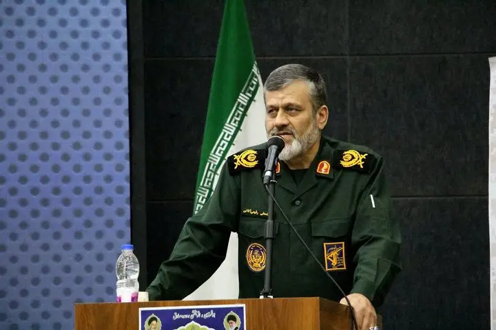 رفیعی: بازار مؤمن قزوین ستون پشتیبانی جبهه‌ها بود