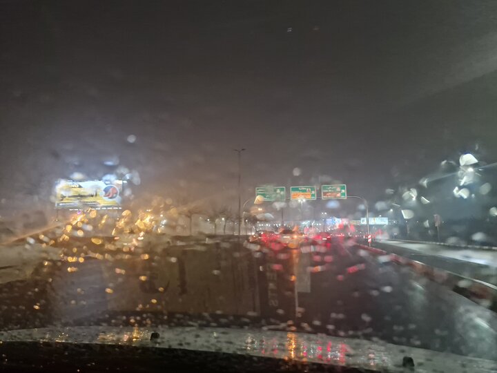 بارش بی‌سابقه باران در کیش؛ جزیره در انتظار سیل؟