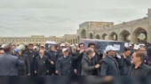 تشییع باشکوه پیکر همسر و فرزند معاون رئیس‌جمهور در مشهد، دل‌ها را به درد آورد