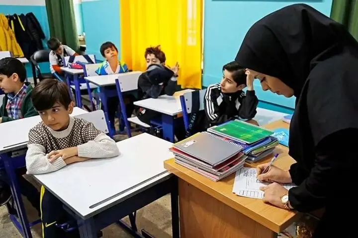 تعویق یک‌ساعته آغاز مدارس چهارمحال و بختیاری فردا؛ پایان کلاس‌ها زودتر می‌شود!