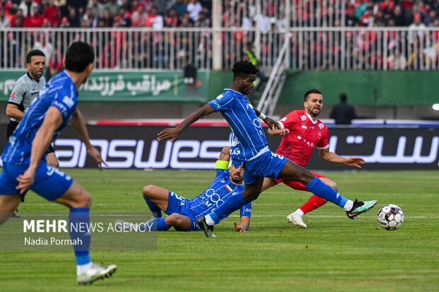 چرا دربی ۱۰۶ پایتخت، هیجان همیشگی را نداشت؟ مربیان استقلال و پرسپولیس چه تاثیری داشتند؟