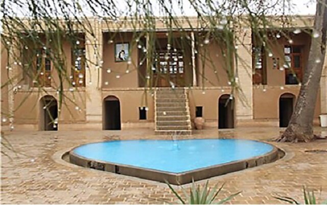 فرماندار خمین از هفته فرهنگی ویژه با تمرکز بر توانمندی‌های مردمی و ایثارگری‌ها خبر داد