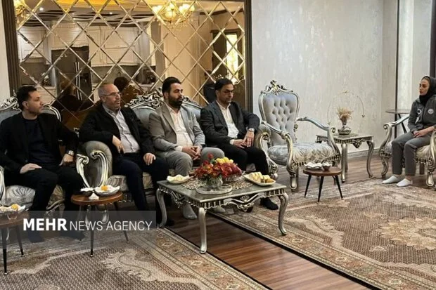 شهرداری صباشهر از قهرمان جهانی کونگ‌فو تقدیر کرد