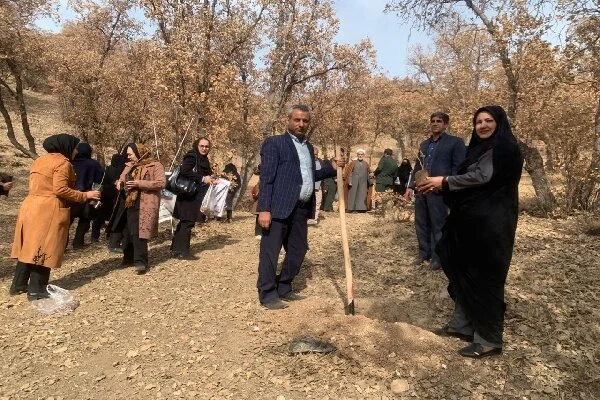 پویش نهالکاری ایران بانو در بویراحمد