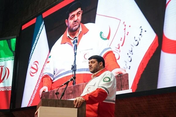 کولیوند: داوطلبان هلال‌احمر نماد انسانیت‌اند
