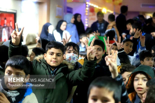 شور بی‌مثال کودکان در جشنواره تئاتر همدان؛ واکنش‌های گرم مردم به لحظات جادویی