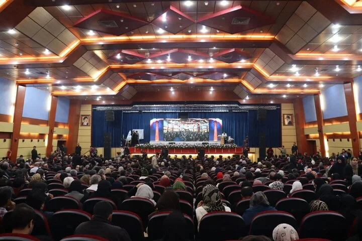 مناره مسجد جامع سمنان راوی هزار سال فرهنگ و هنر مردم ایران است